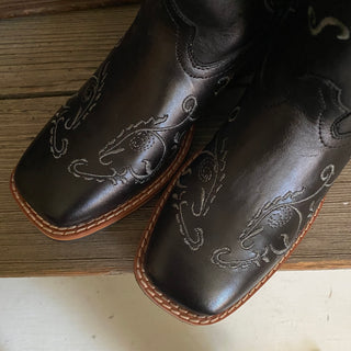 Black Square Toe Embroidered Cowboy Boots - Women’s 7