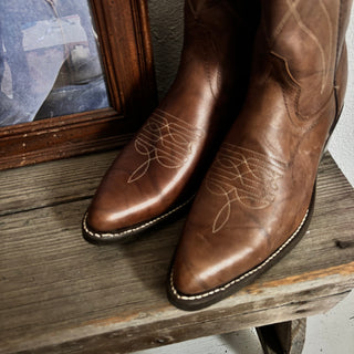 Country Brown Texas Cowboy Boots - Men’s 10 / Women’s 11.5