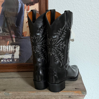 Classic Black Texas Cowboy Boots - Men’s 8 / Women’s 9.5
