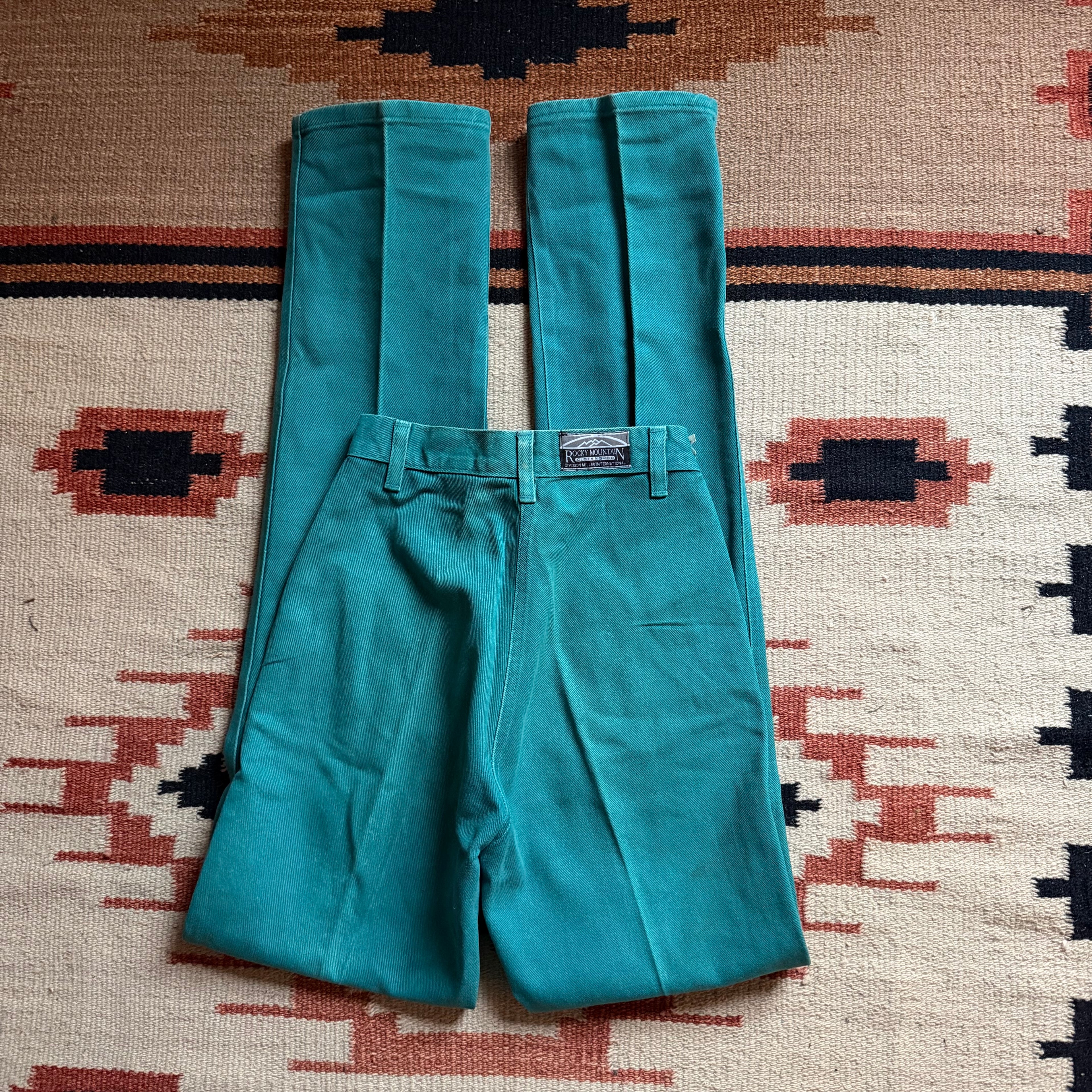 Turquoise Cowgirl Rockies 23”