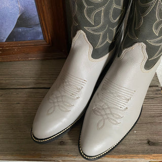 Kenny Rogers Cowboy Boots - Women’s 9