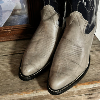 Embroidered Texas Cowboy Boots - Men’s 7.5 / Women’s 9
