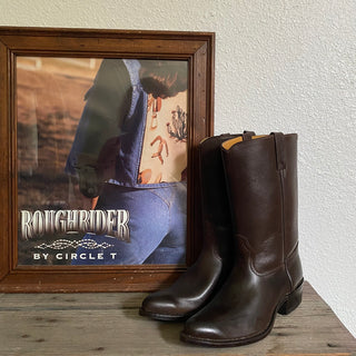 Brown Texas Cowboy Boots - Men’s 10 / Women’s 11.5