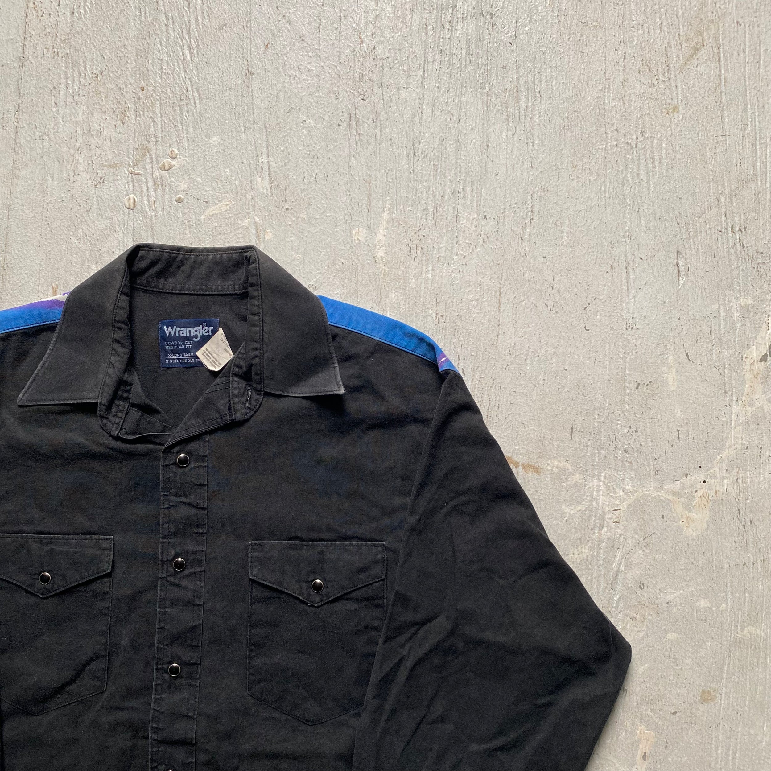 Lightning Bull Rider Wrangler Pearlsnap Medium