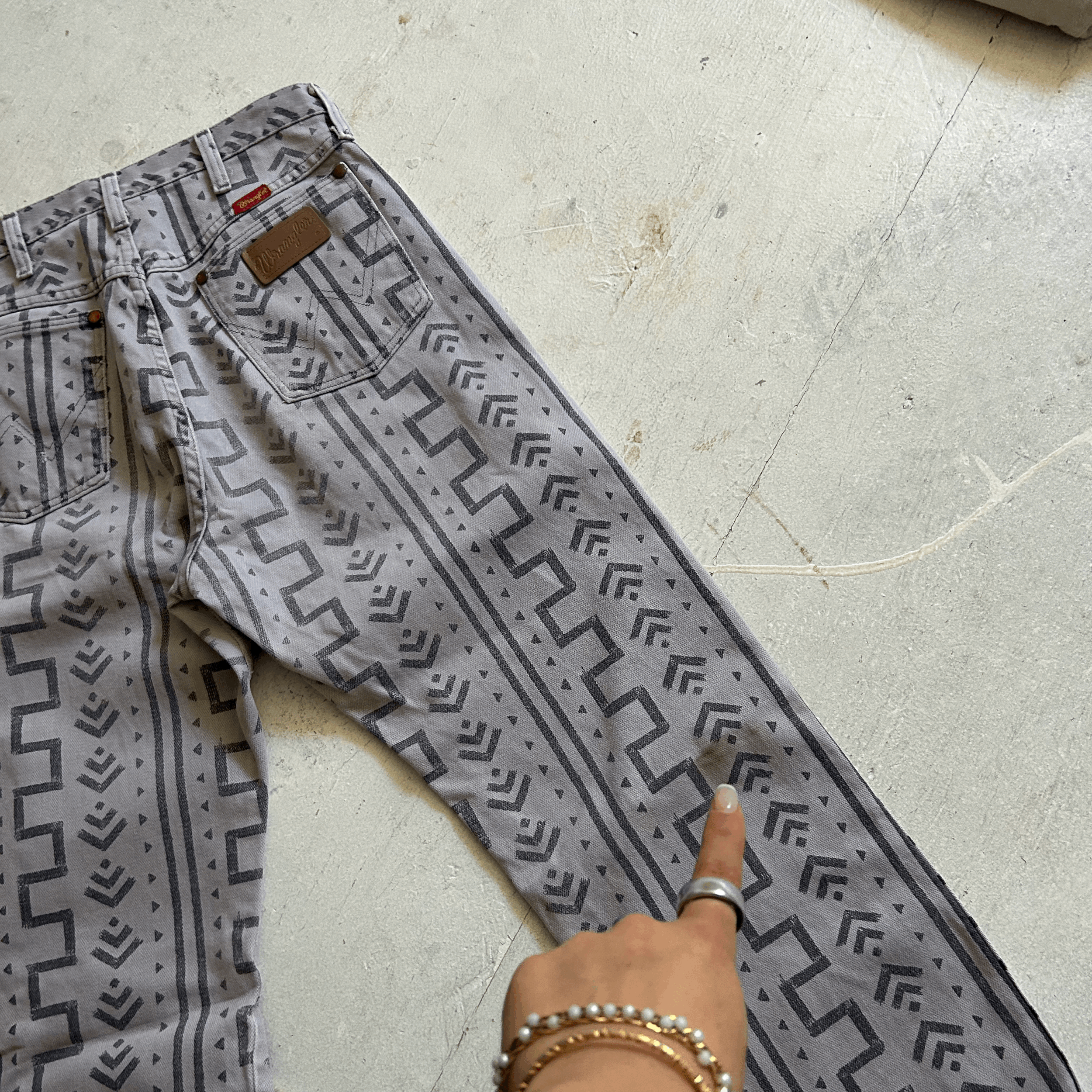 *Very* Rare 70s Aztec Wranglers 27"
